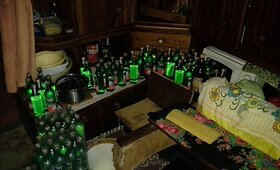 Vilniuje aptikta nelegali alkoholio ir kontrabandinių rūkalų prekybvietė
