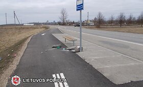 Naujoje Akmenėje siautėjo vandalai