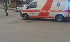 &Scaron;ilutėje prie &bdquo;Audi&ldquo; vairo sėdėjusi mergina partrenkė dviračiu važiavusį senolį