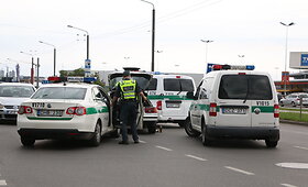Vilniuje girtas vairuotojas taranavo jį persekiojusius policijos ekipažus