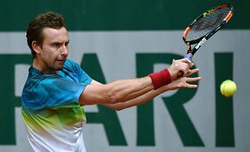 Ernestas Gulbis antrame &bdquo;Roland Garros&ldquo; etape i&scaron;kovojo užtikrintą pergalę