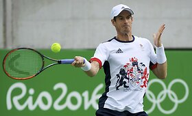 Andy Murray po atkaklios kovos nugalėjo Fabio Fogninį