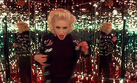 Akimirkos i&scaron; &bdquo;Grammy&ldquo; apdovanojimų metu filmuoto Gwen Stefani vaizdo klipo