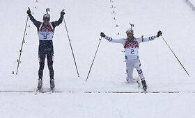 Vyrų biatlono masinio starto 15 km lenktynėse čempionu tapo Emilis Hegle Svendsenas