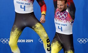 Dviviečių rogučių čempionais tapo vokiečiai Tobias Wedlas ir Tobias Arltas