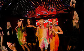 &bdquo;Pop Ladies&ldquo; ir &bdquo;69 Danguje&ldquo; merginos Klaipėdos surengė muzikinę dvikovą