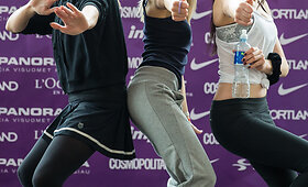 Sporti&scaron;kai nusiteikusios žinomos moterys savaitgalį leido treniruotėje