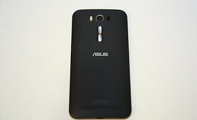 Asus Zenfone 2 Laser su priedais