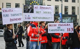 Vilniaus V.Kudirkos aik&scaron;tėje mitingą surengė greitosios medicinos pagalbos medikai