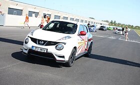 Saugos, pagalbos ir tempo palaikymo automobiliai &bdquo;Autoplius Fast Lap&ldquo; lenktynėse 