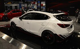 SEMA 2013: modernūs sportiniai automobiliai 