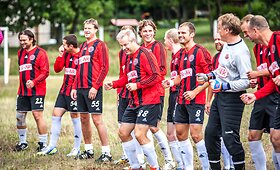 Susitiko i&scaron; Lietuvos žvaigždžių sudaryta &bdquo;Prelegentų&ldquo; ir panemuniečių futbolo komandos