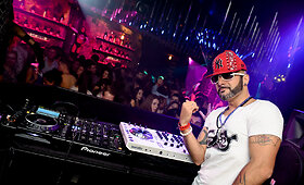Vilniaus klubinėtojai &scaron;ėlo kartu su DJ Sezzy ritmais