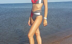 &bdquo;4 Roses&ldquo; narė Akvilė Matukaitė su bikiniu