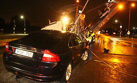 Panevėžyje &bdquo;Volvo&ldquo; rėžėsi į kelininkų techniką