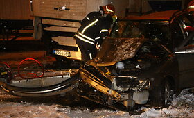 Panevėžyje susidūrė vilkikas ir du automobiliai