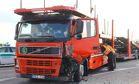 Panevėžio rajone &bdquo;Volvo&ldquo; vilkikas susidūrė su &bdquo;Volkswagen&ldquo;