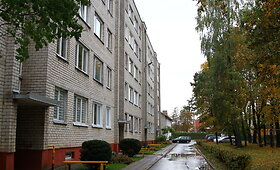Daugiabutis, kuriame buvo laikoma pagrobta mergina
