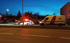 Panevėžyje BMW vairuotojas perėjoje kliudė pėsčiąjį