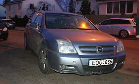 Panevėžyje girtas &bdquo;Opel&ldquo; vairuotojas sukėlė avariją ir spruko