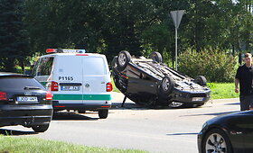 Panevėžyje susidūrė &bdquo;Toyota&ldquo; ir policijos automobilis
