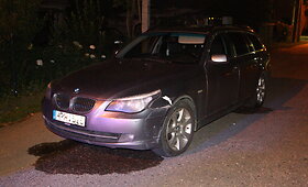 Panevėžyje BMW vairuotojas kliudė stulpą ir spruko