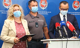 Spaudos konferencija Panevėžio apygardos prokuratūroje dėl kanapes auginusio policijos pareigūno