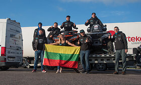 &bdquo;CFMOTO Factory Racing Team&ldquo; ekipos kelionė į Lenkiją &ndash; su nuotykiais ir automobilio remontu kelyje