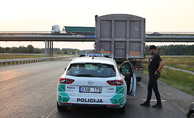 Panevėžio rajone sustabdytas girtas vilkiko vairuotojas