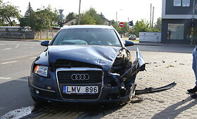 Panevėžyje sankryžos nepasidalijo &bdquo;Toyota&ldquo; ir &bdquo;Audi&ldquo;