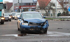Panevėžyje &ndash; &bdquo;Audi&ldquo; ir &bdquo;Toyota&ldquo; susidūrimas