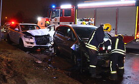 Panevėžyje prie&scaron; eismą i&scaron;lėkęs &bdquo;Volkswagen&ldquo; vairuotojas sukėlė avariją