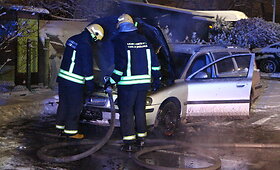 Panevėžyje užsiliepsnojo &bdquo;Volvo&ldquo;