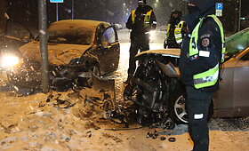 Panevėžyje prie&scaron; eismą nuslydęs BMW susidūrė su &bdquo;Volkswagen&ldquo;