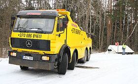 Panevėžio rajone į griovį nučiuožė &bdquo;Renault&ldquo;