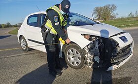 Panevėžio rajone po susidūrimo su &bdquo;Peugeot&ldquo; vertesi &bdquo;Audi&ldquo;