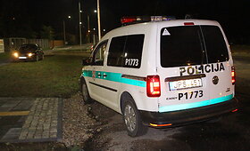 Panevėžyje nuo policijos patrulių spruko &bdquo;Audi&ldquo; vairuotojas