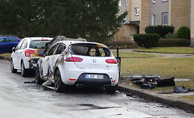 Naktį Panevėžyje liepsnojo automobiliai