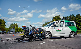 Panevėžyje &ndash; motociklo ir automobilio susidūrimas