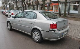 Panevėžyje per avariją apgadinti keturi automobiliai
