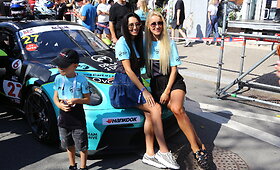 Pirmieji galingi automobiliai Palangos centre: 1006 km lenktynių parado pirmos akimirkos