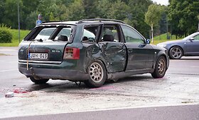 Panevėžyje &ndash; trijų automobilių avarija sankryžoje