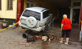 Panevėžyje prie turgaus į žmones rėžėsi visureigis