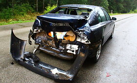 Žaliojoje girioje susidūrė du automobiliai