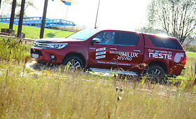 Bekelės rungtis su &bdquo;Toyota Hilux&ldquo;