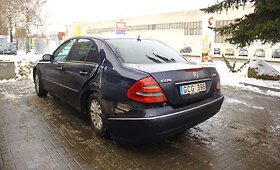Panevėžyje į stulpą rėžėsi &bdquo;Mercedes&ldquo;
