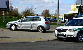 Panevėžyje &ndash; &bdquo;Toyota&ldquo; ir &bdquo;Volkswagen&ldquo; susidūrimas