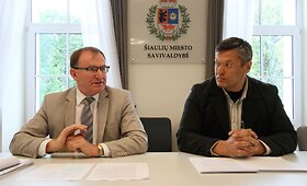 &Scaron;iauliuose vyksta kar&scaron;ta kova dėl senųjų bulvaro liepų