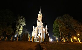&Scaron;ilalėje tradicinius &scaron;okius trypė per &scaron;imtas vaikų