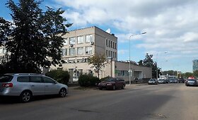 Vilniaus &scaron;ilumos tinklų parduodami pastatai Smolensko gatvėje